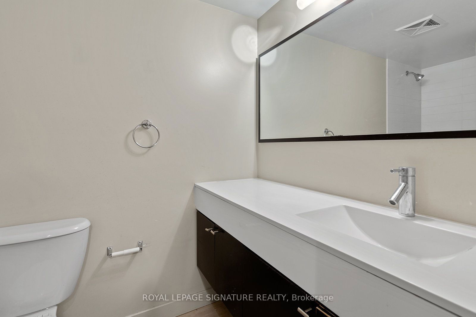 21 Nelson St, unit 414 for rent - image #4