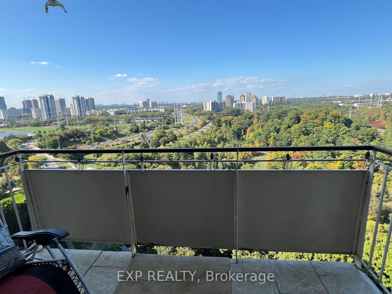 60 Pavane Linkway, unit 1914 for rent - image #4