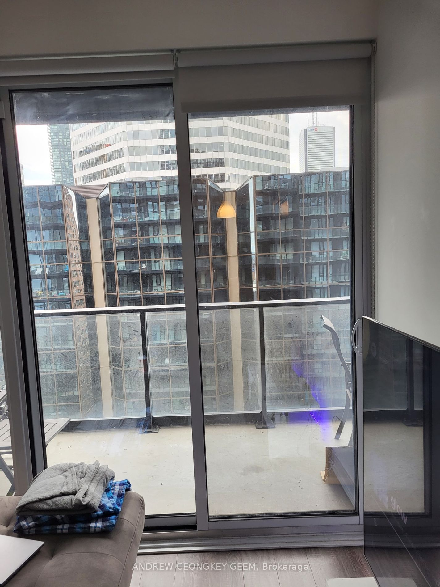 20 Edward St, unit 1406 for rent