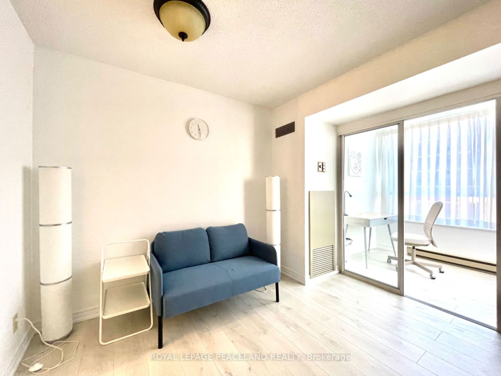 711 Bay St, unit 1517 for rent - image #5