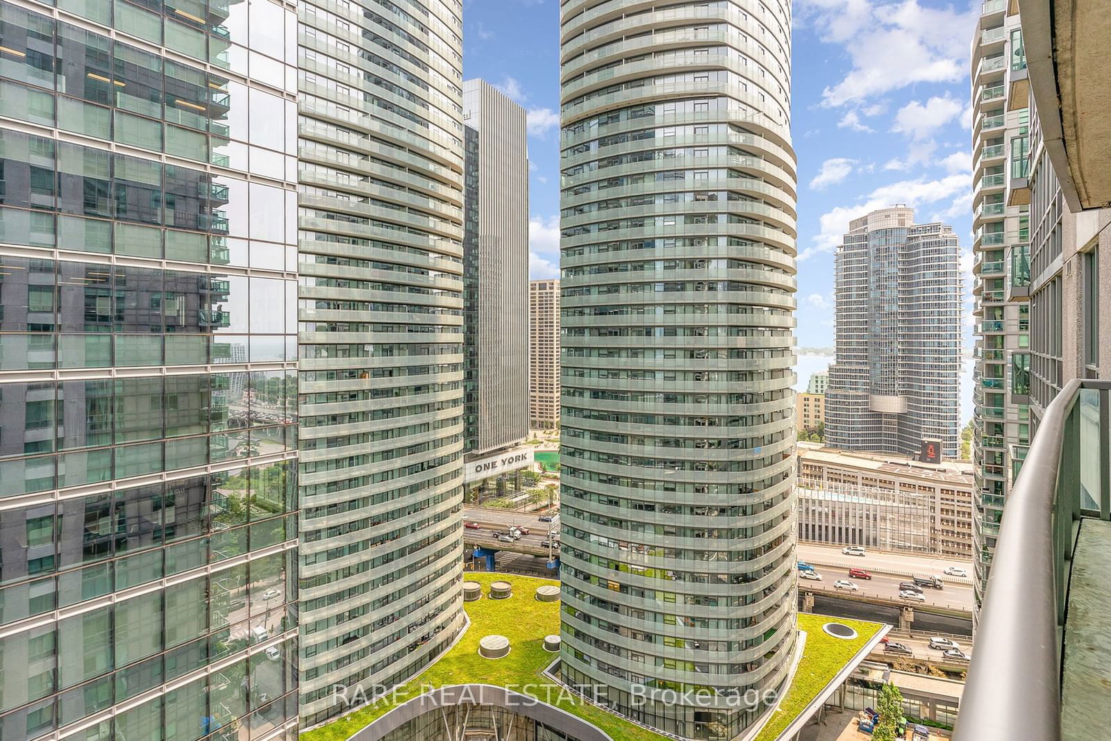 30 Grand Trunk Cres, unit 2709 for sale