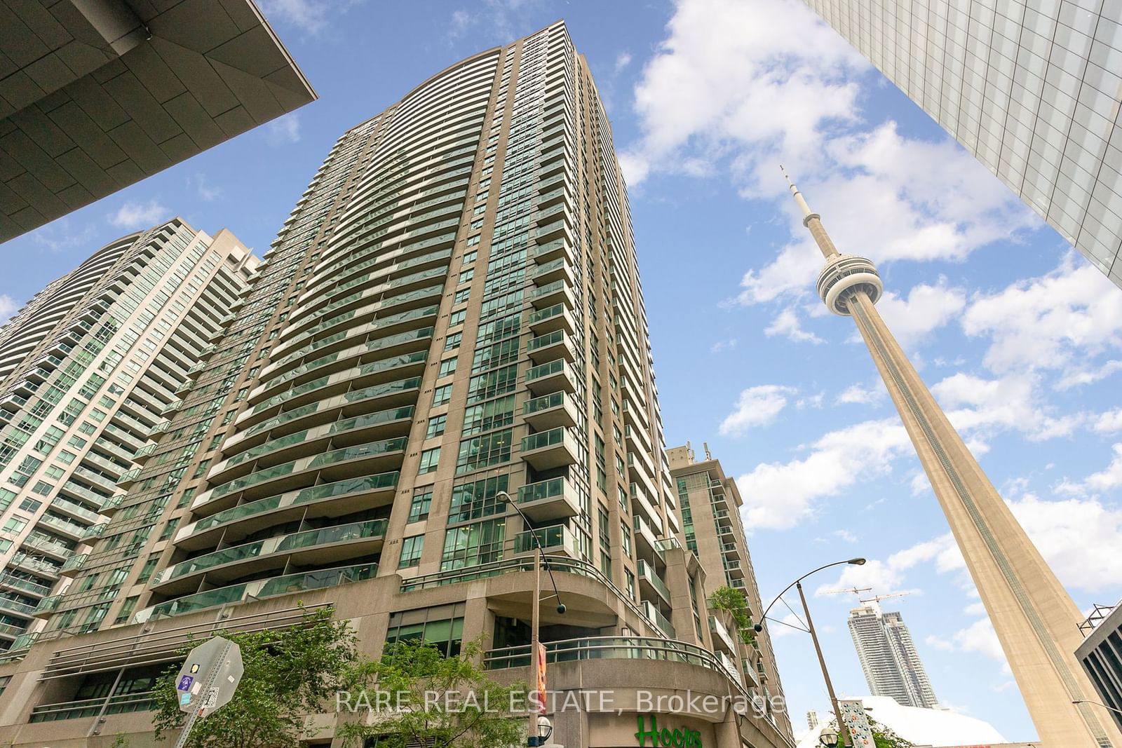 30 Grand Trunk Cres, unit 2709 for sale