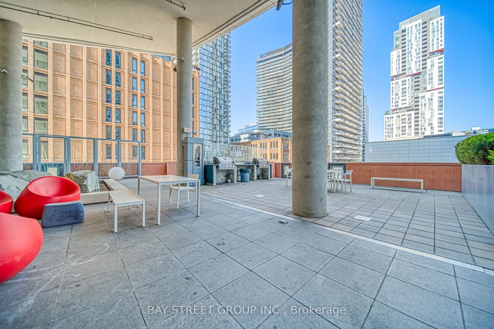 21 Widmer St, unit 704 for sale - image #34