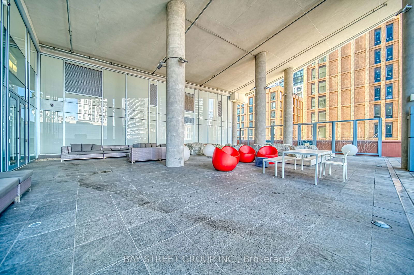 21 Widmer St, unit 704 for sale - image #35