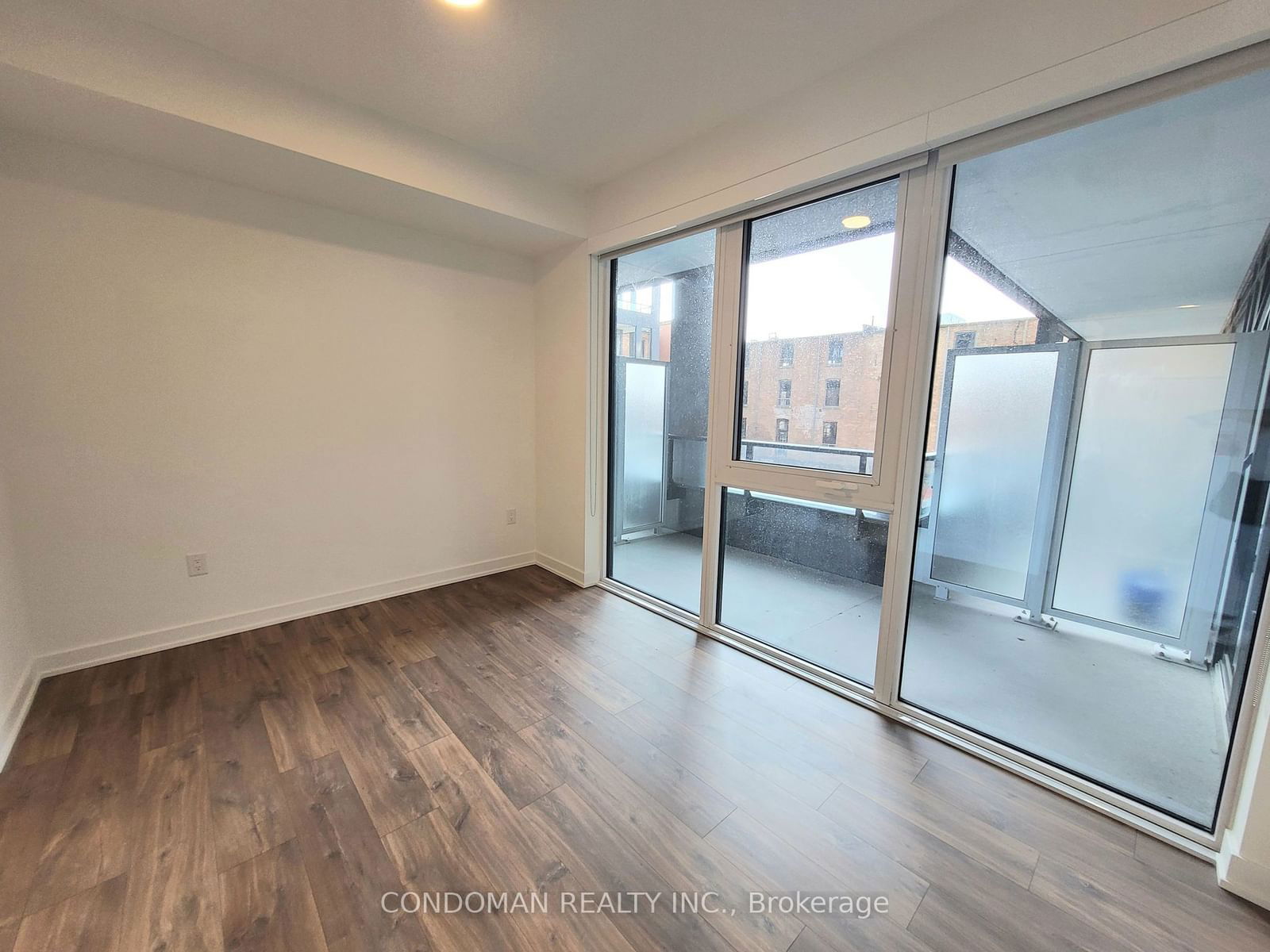 9 Tecumseth St, unit 304 for rent - image #5