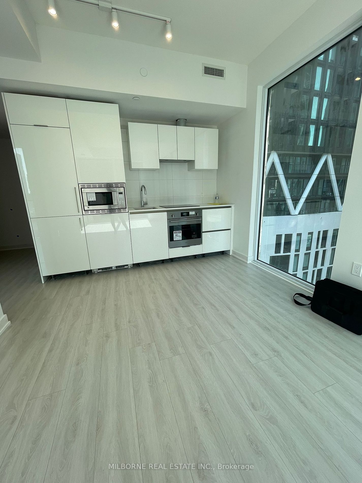 121 St Patrick St, unit 1321 for rent - image #4