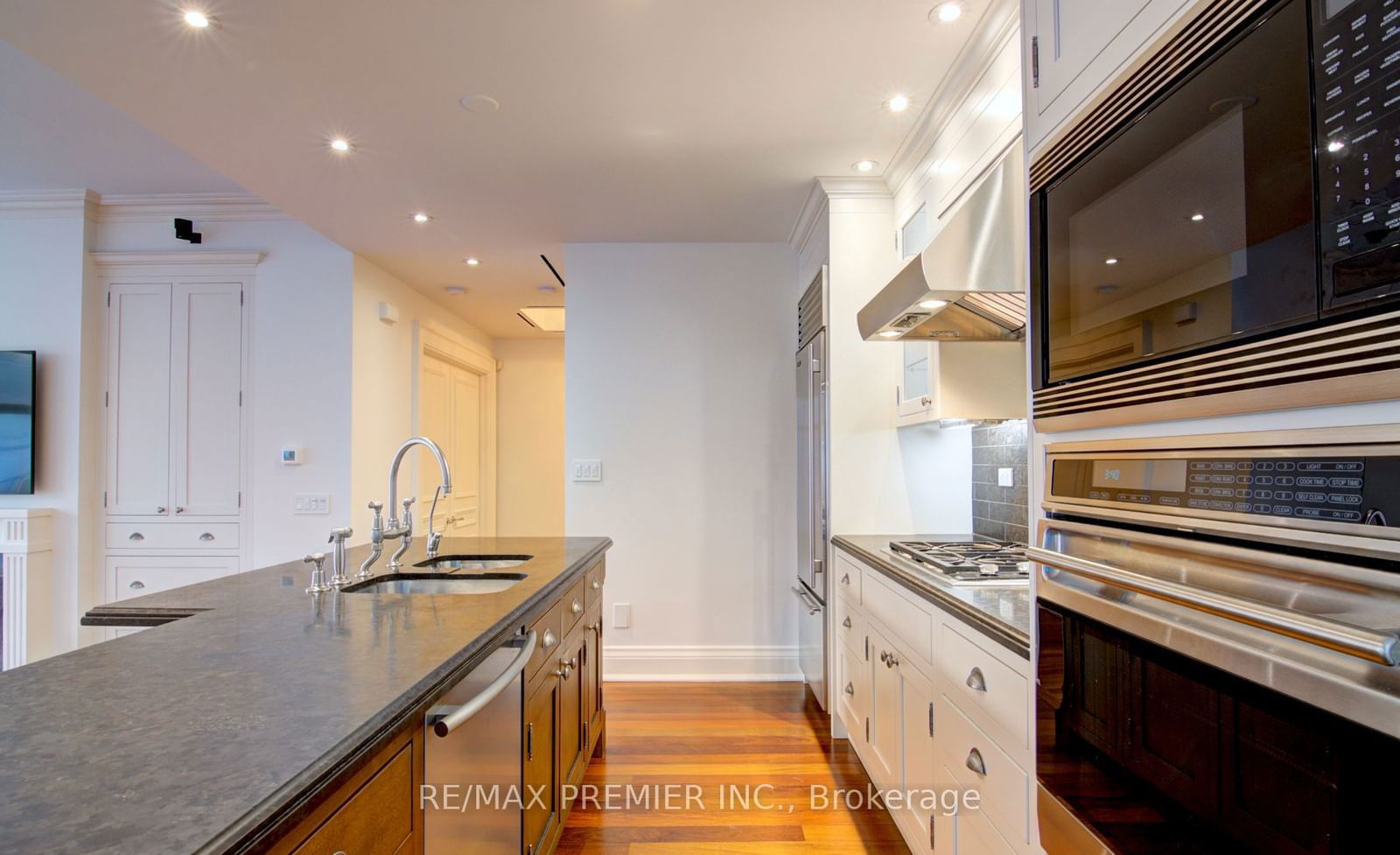 1 St Thomas St, unit 8D for sale - image #13