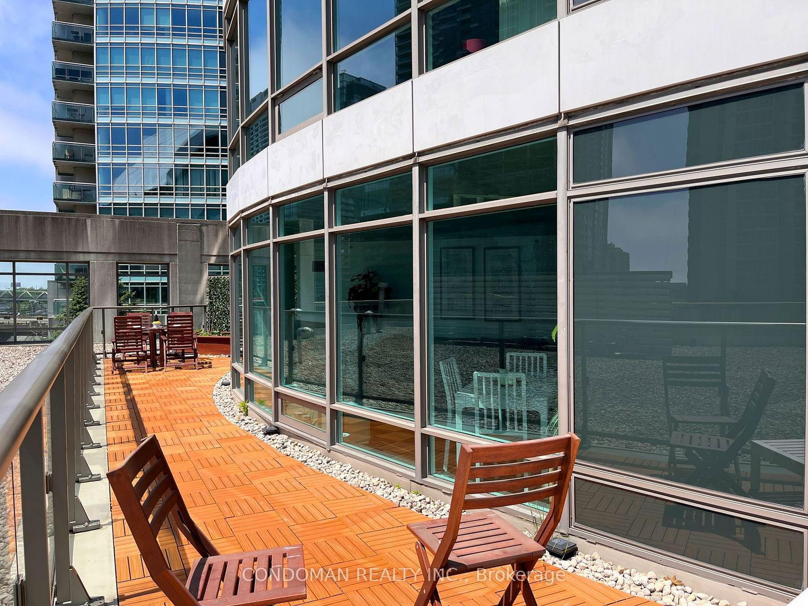 373 Front St W, unit 305 for sale - image #13