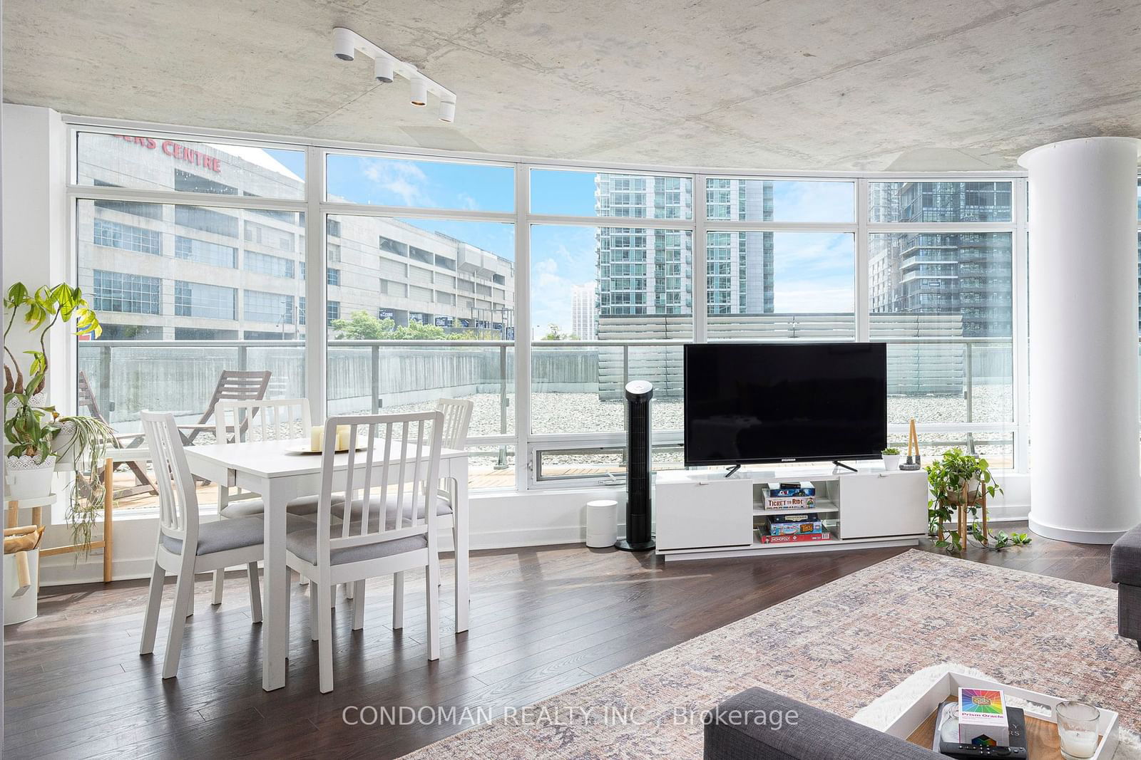 373 Front St W, unit 305 for sale - image #14