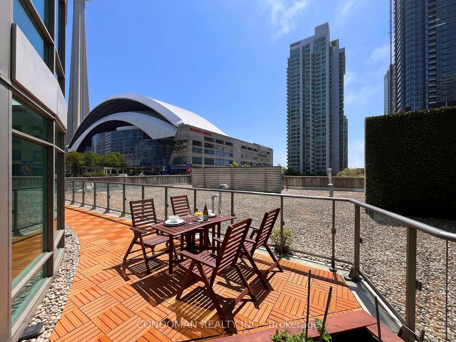 373 Front St W, unit 305 for sale - image #4