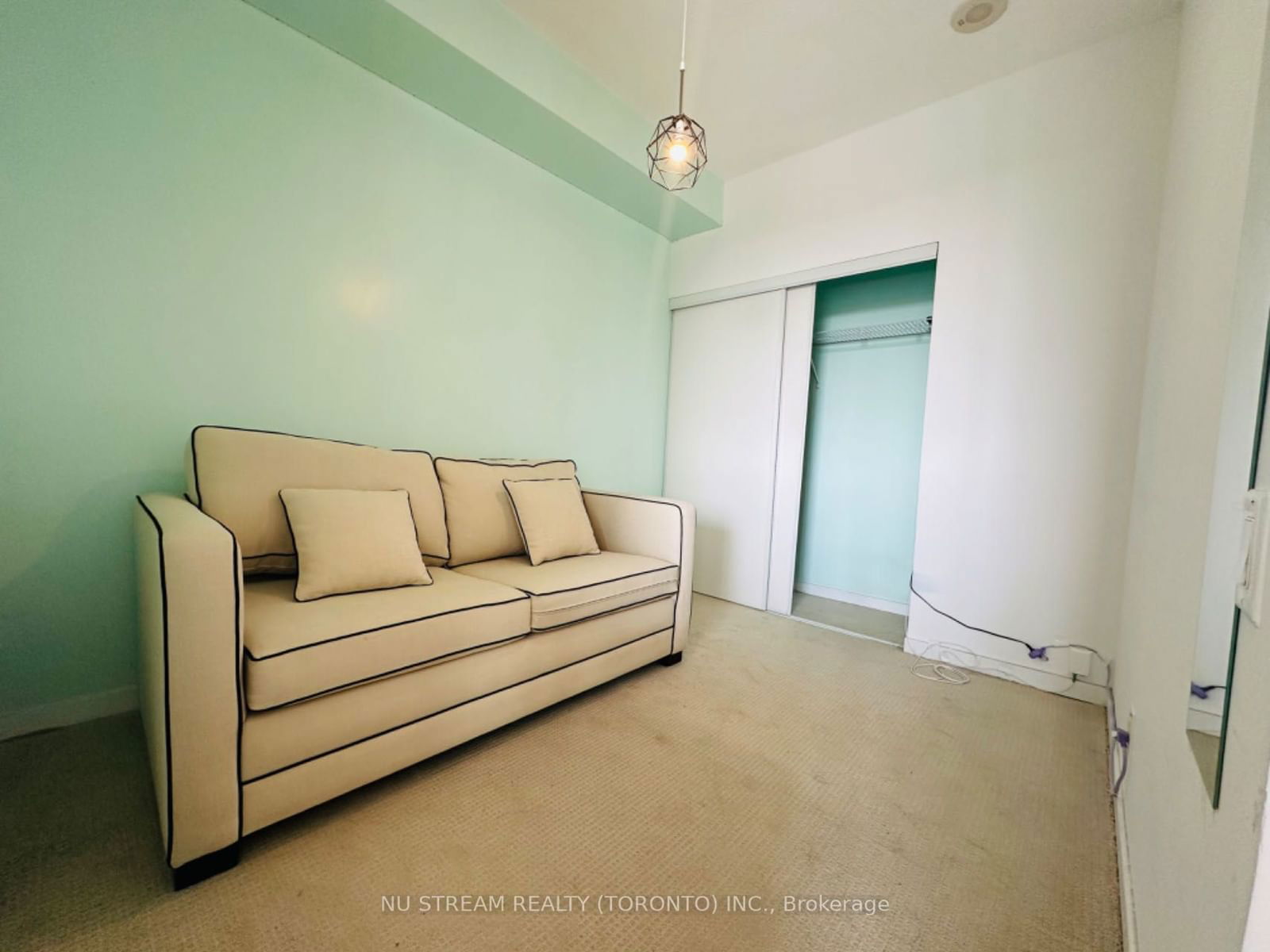 30 Canterbury Pl, unit 1701 for rent - image #8