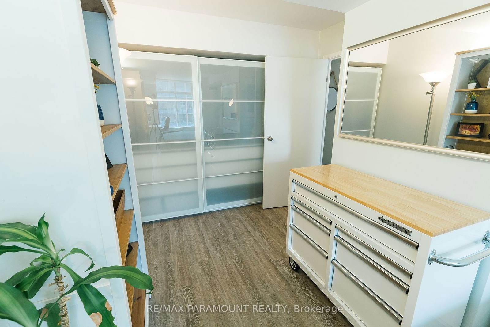 650 Queens Quay W, unit 619 for sale