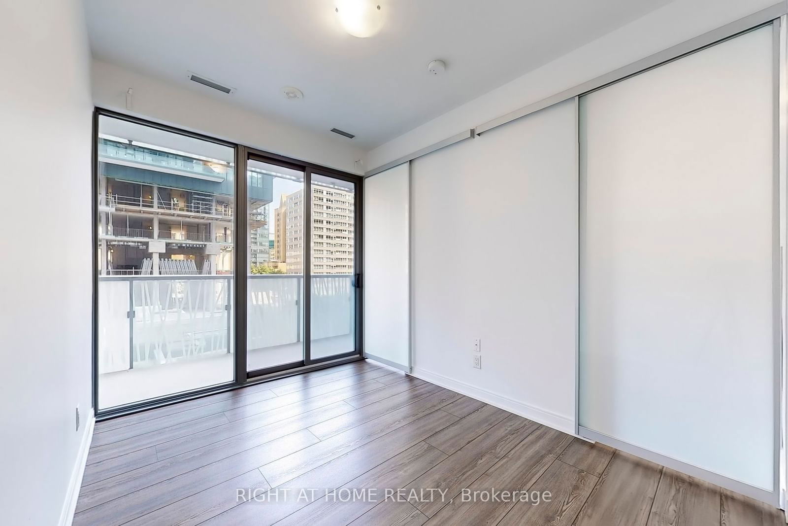 50 Charles St, unit 401 for rent - image #10