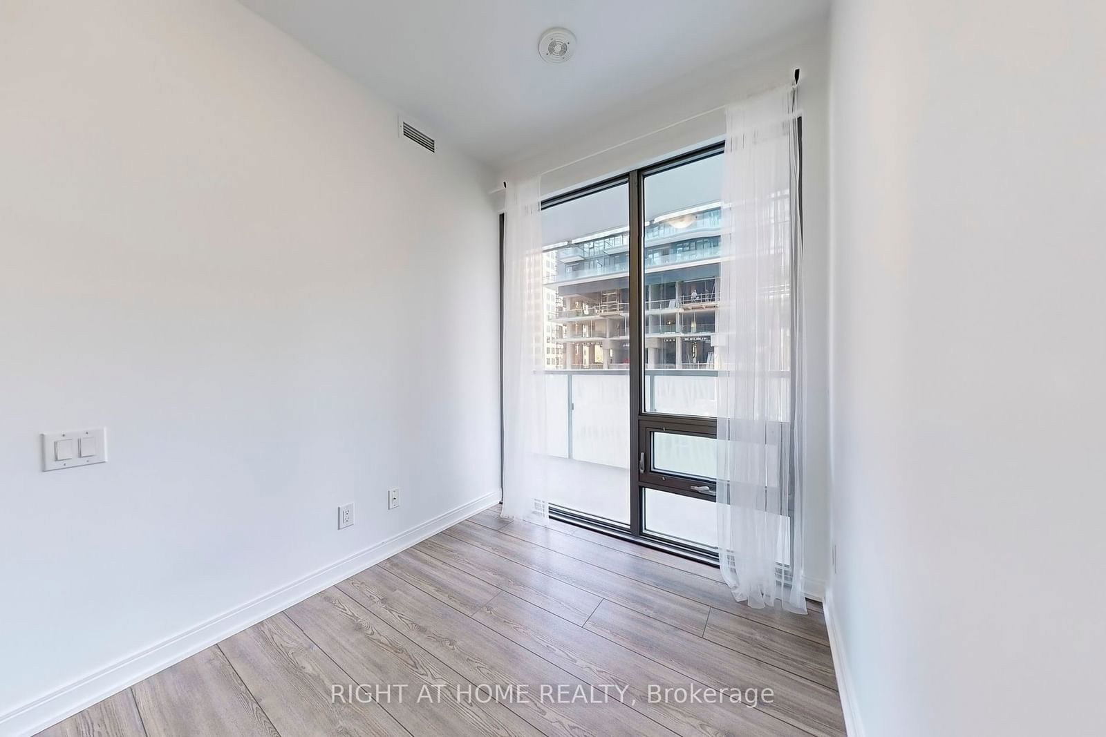 50 Charles St, unit 401 for rent - image #11