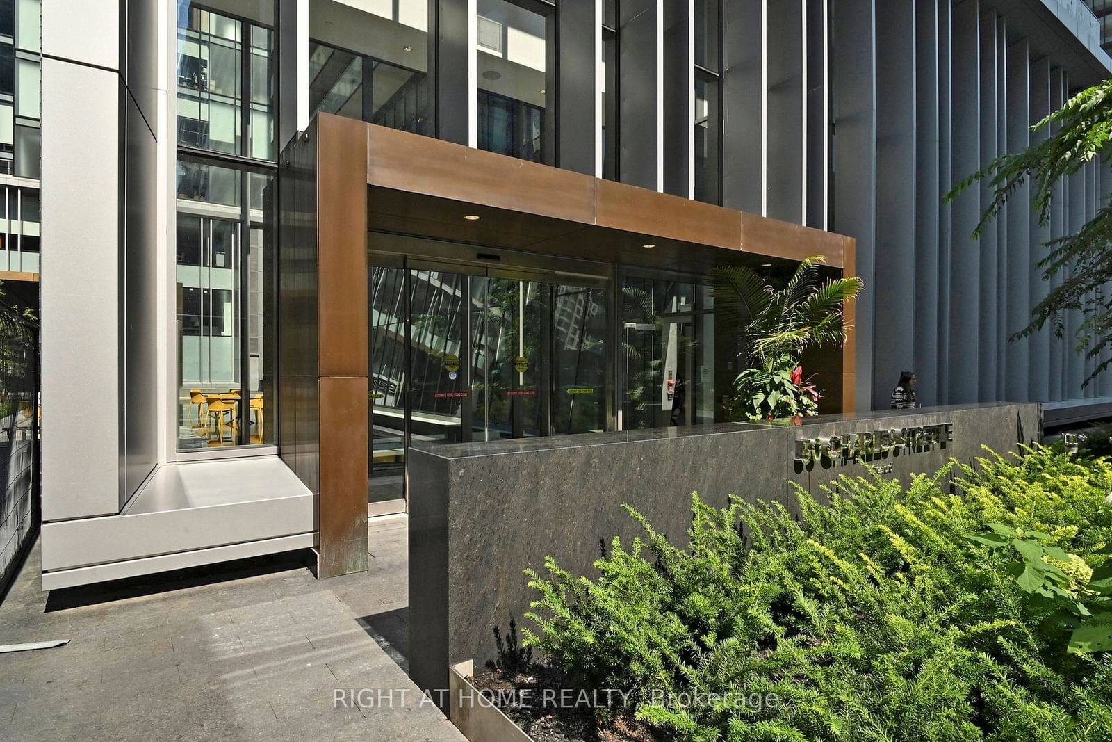 50 Charles St, unit 401 for rent - image #30