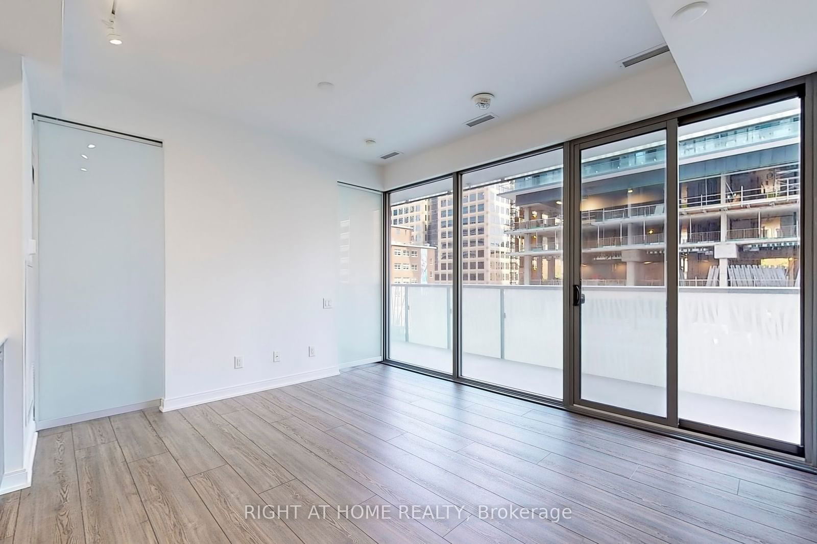 50 Charles St, unit 401 for rent - image #6