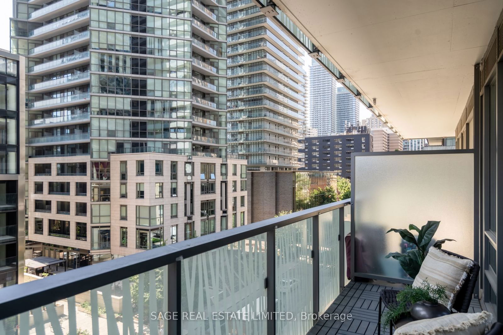 50 Charles St E, unit 404 for sale - image #23