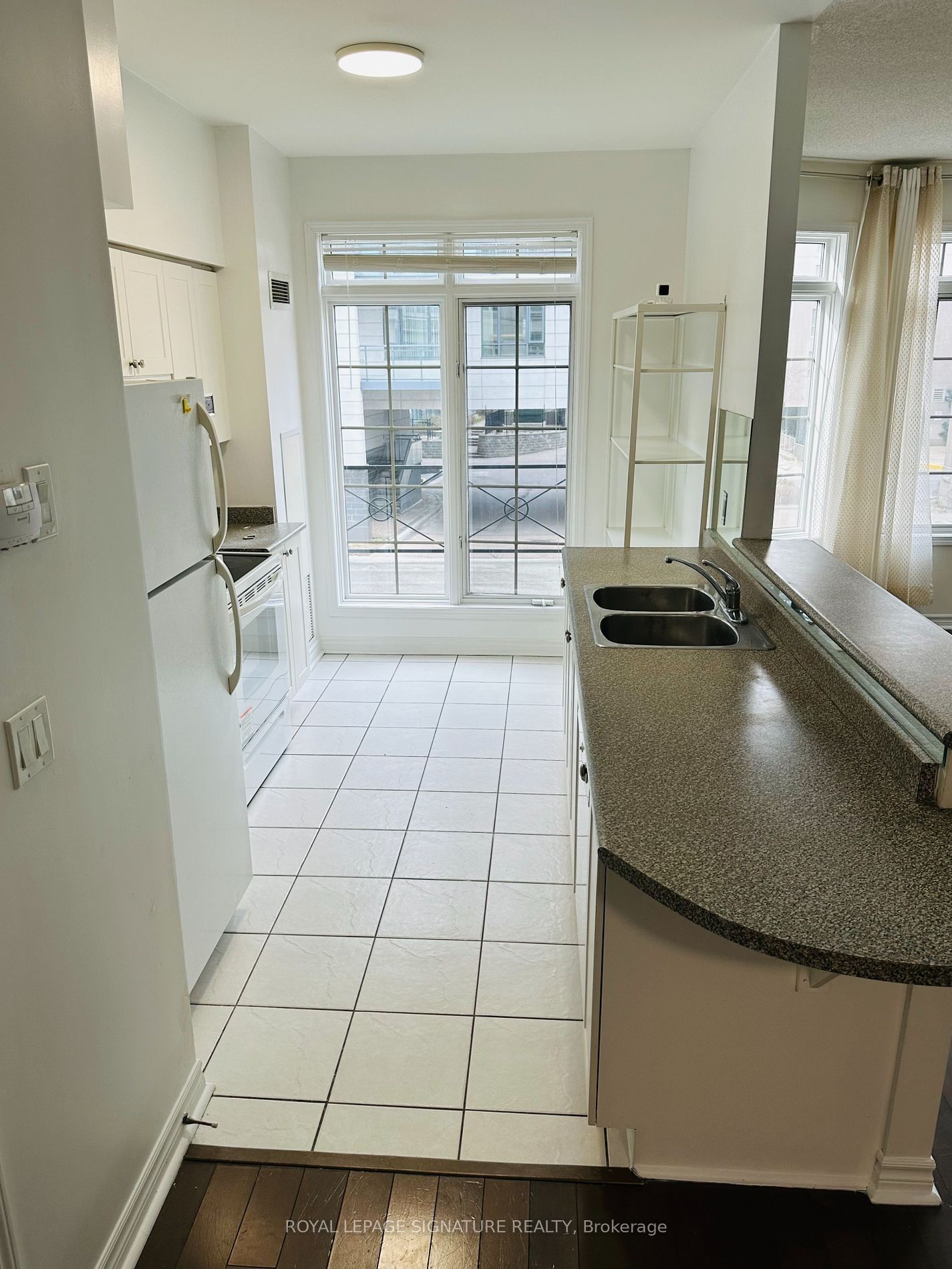 38 Kenaston Gdns, unit GV 205 for rent - image #8