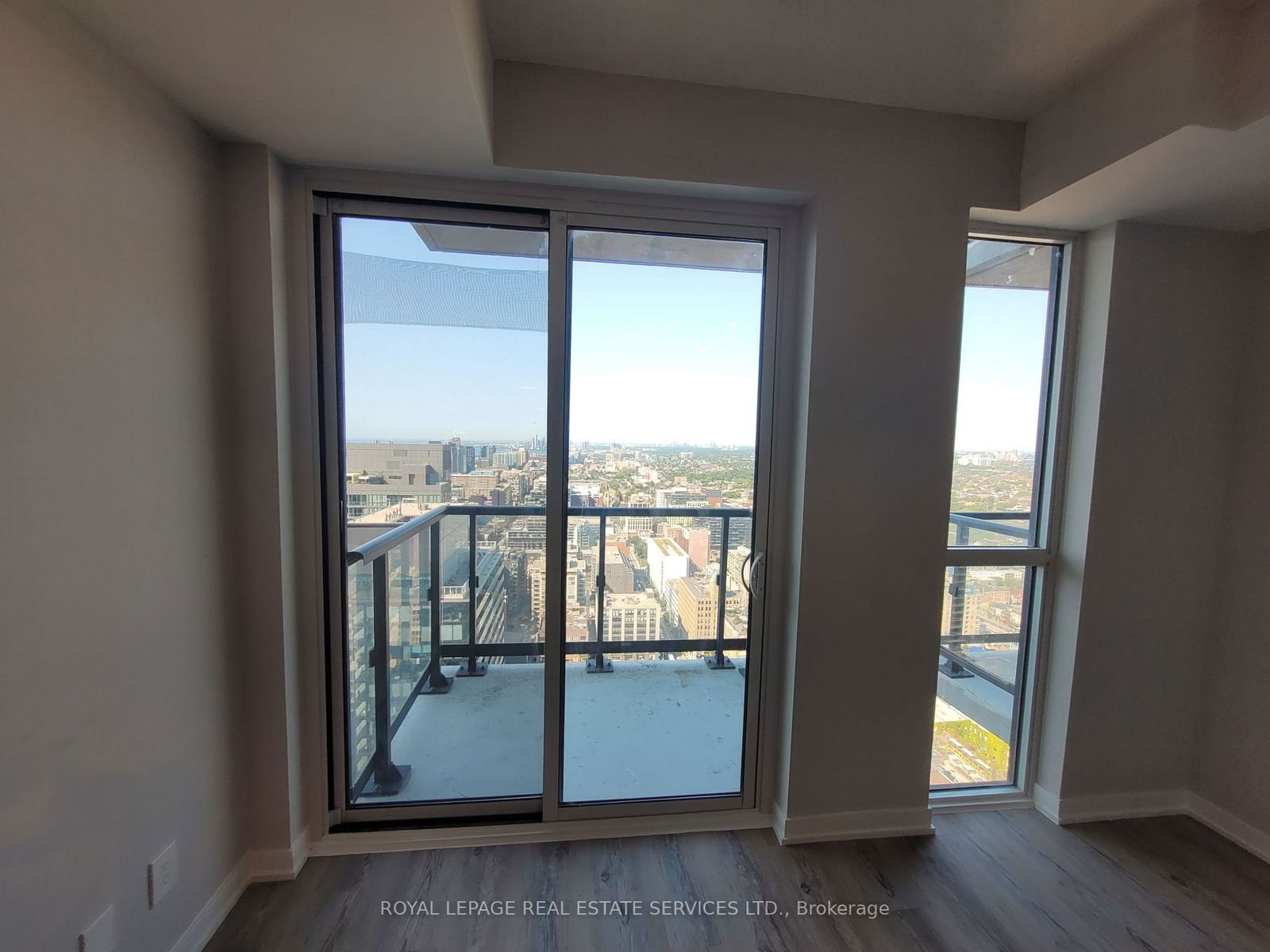 87 Peter St, unit 4203 for rent