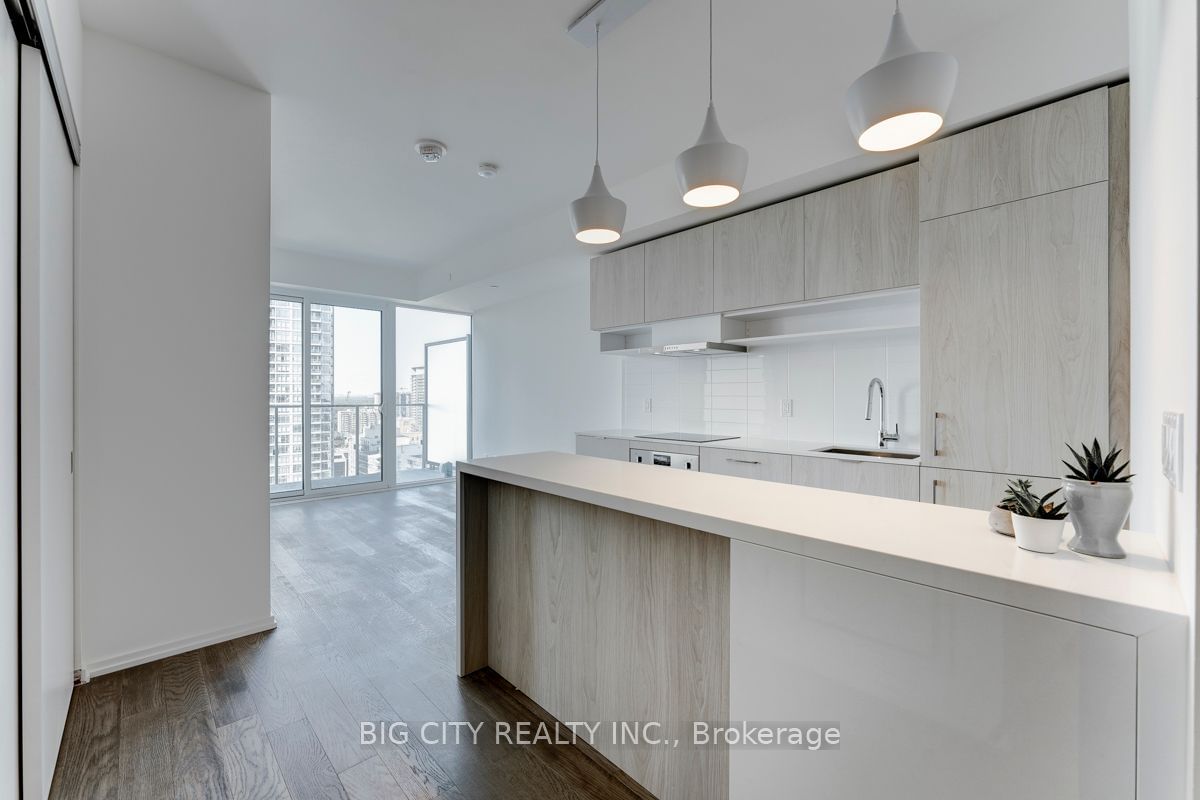 5 Soudan Ave, unit 2809 for rent - image #3