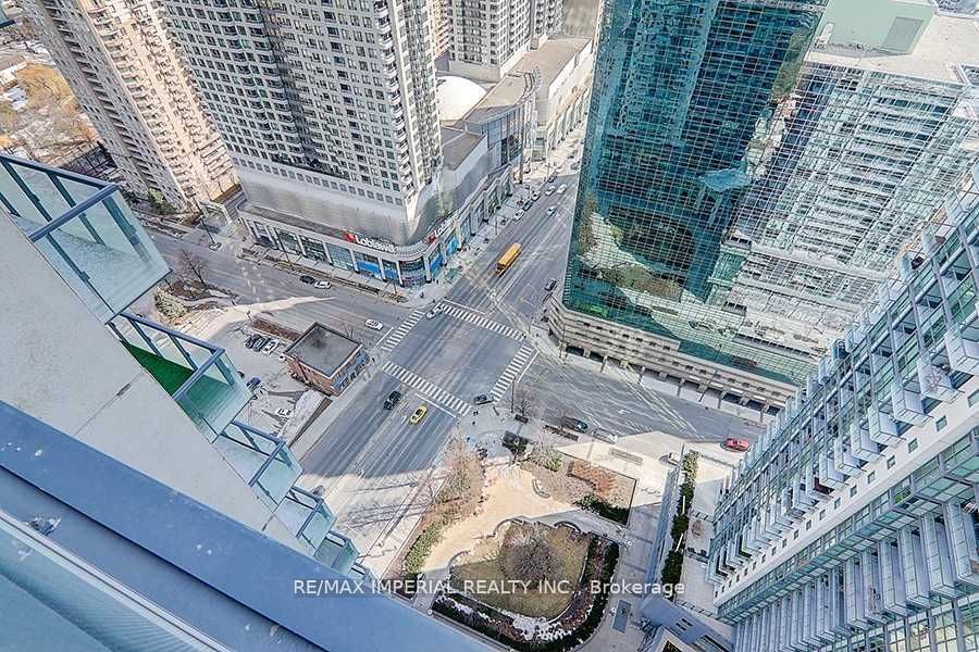 5168 Yonge St, unit 3601 for rent