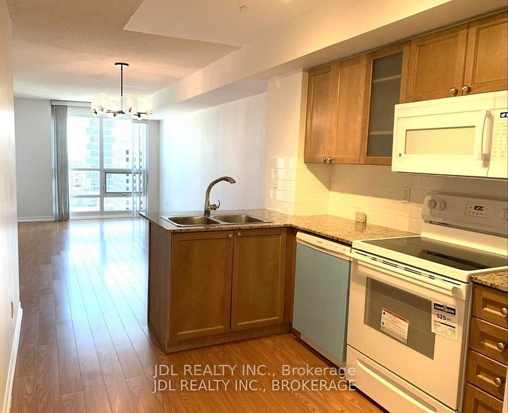 761 Bay St, unit 2203 for rent - image #4