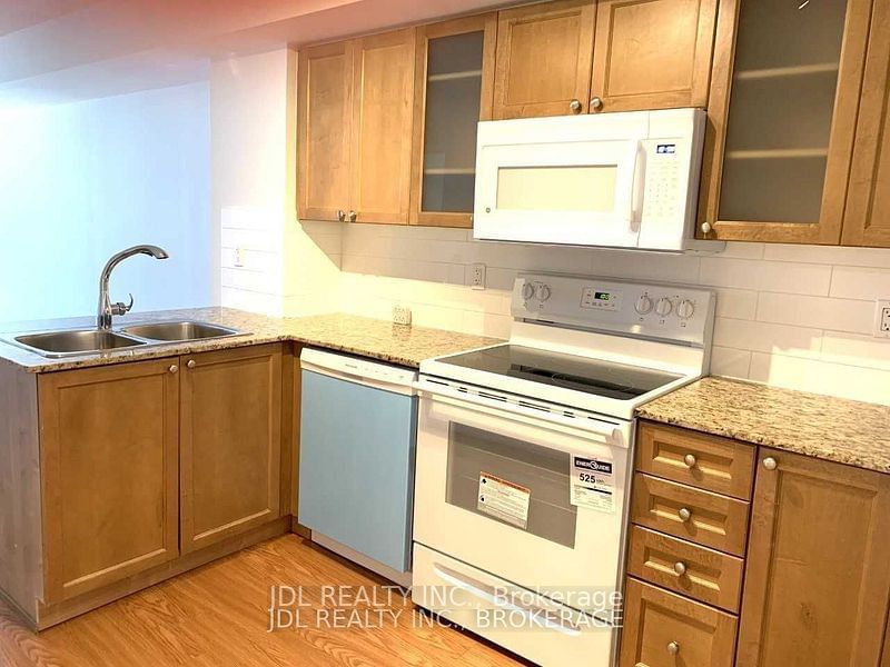 761 Bay St, unit 2203 for rent - image #5