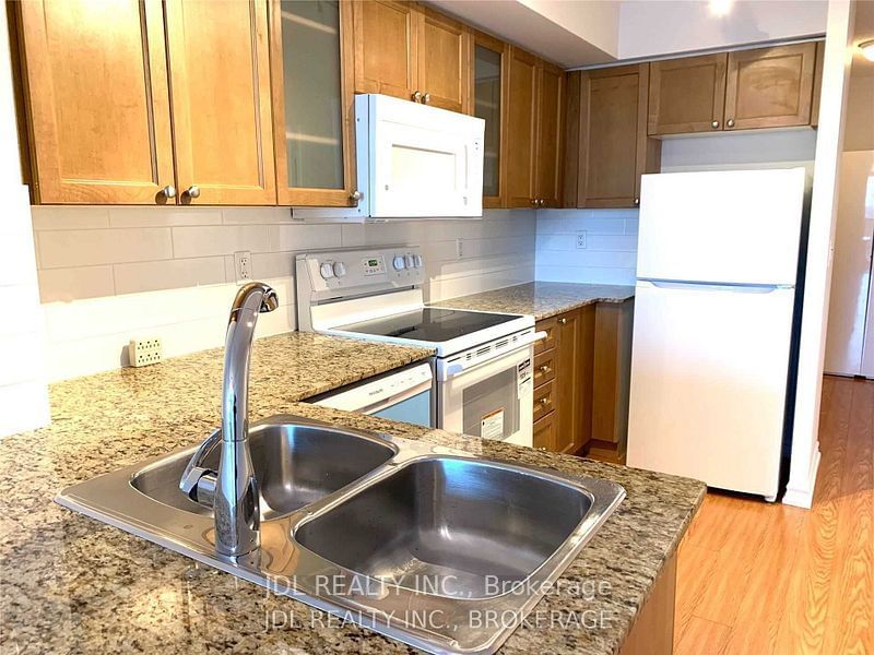 761 Bay St, unit 2203 for rent - image #6