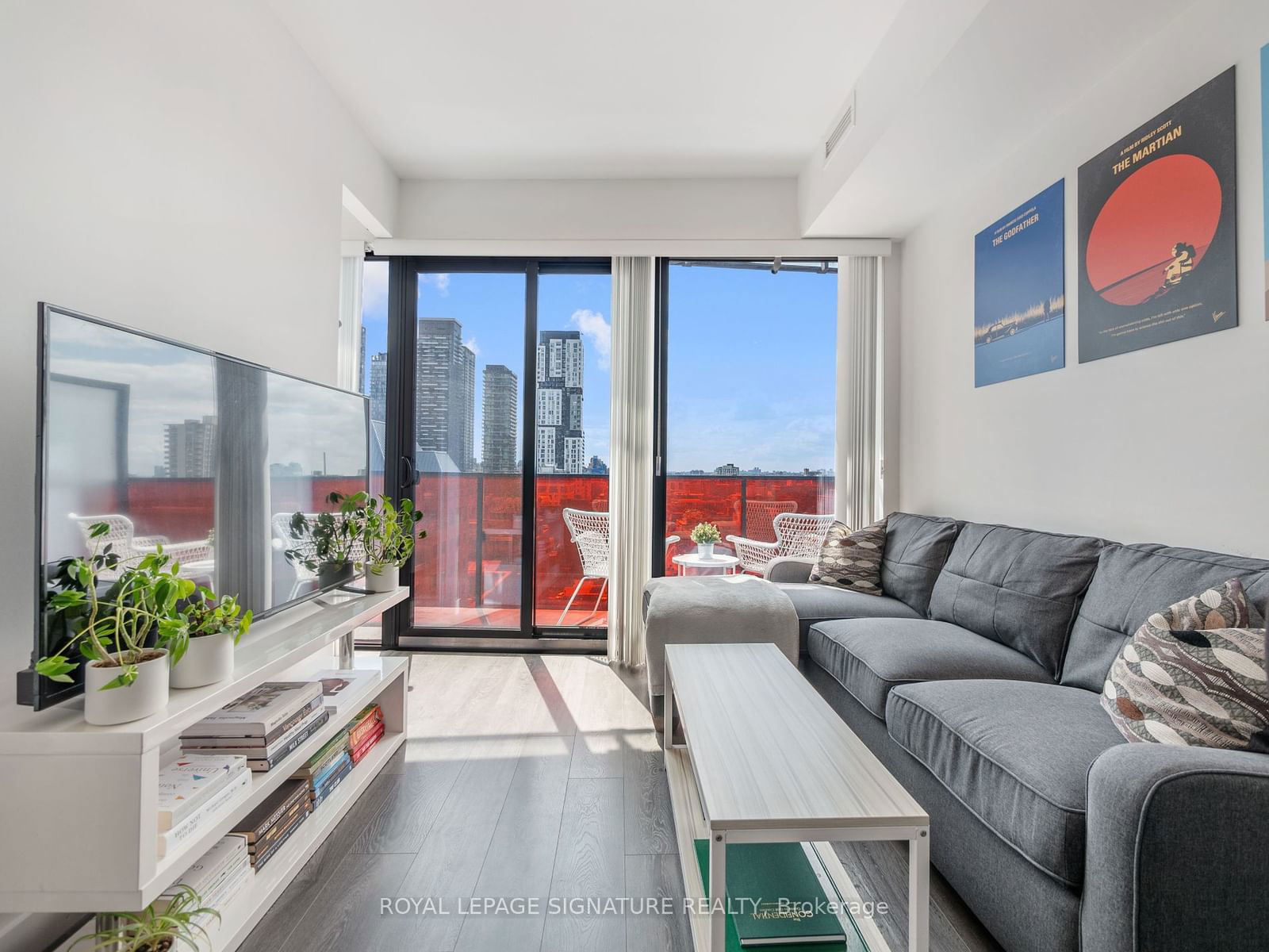 215 Queen St W, unit 1302 for sale - image #1