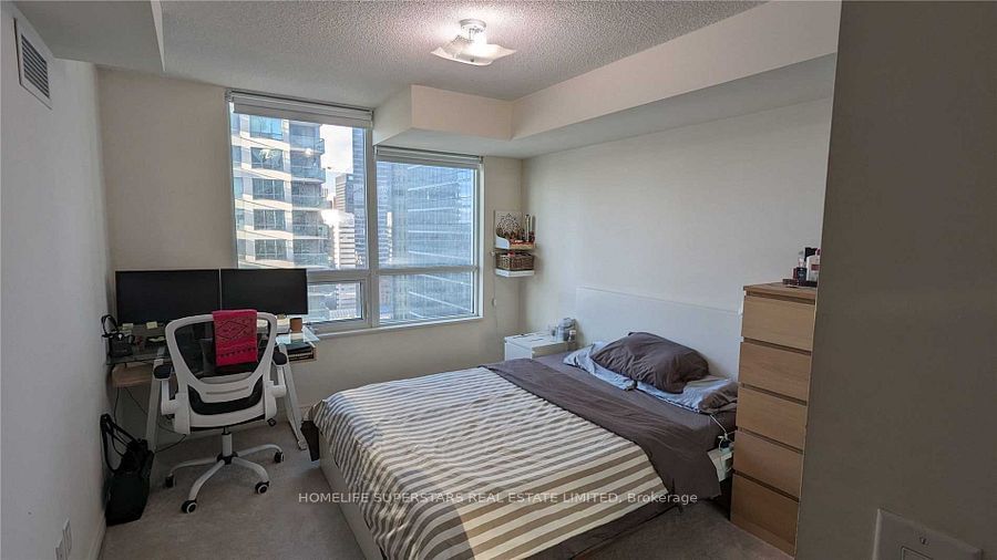 19 Grand Trunk Cres, unit 3005 for rent - image #10