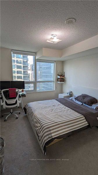 19 Grand Trunk Cres, unit 3005 for rent - image #12