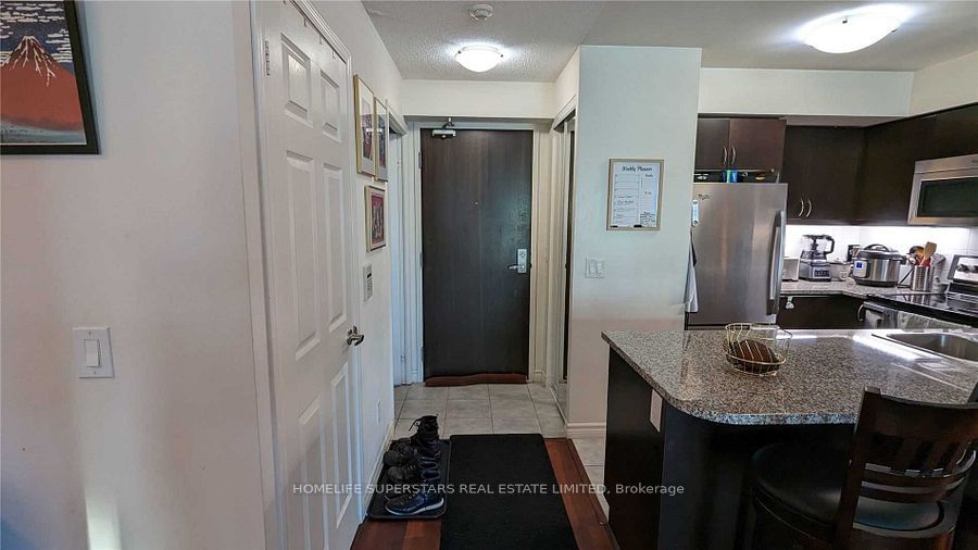 19 Grand Trunk Cres, unit 3005 for rent - image #8