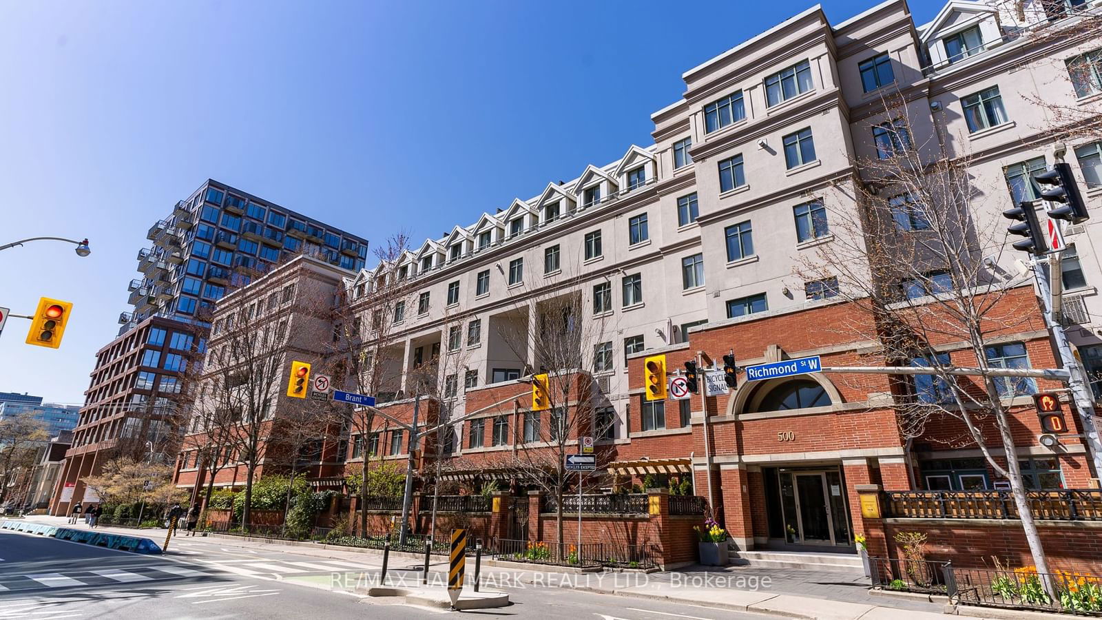 500 Richmond St W, unit 324 for sale - image #1