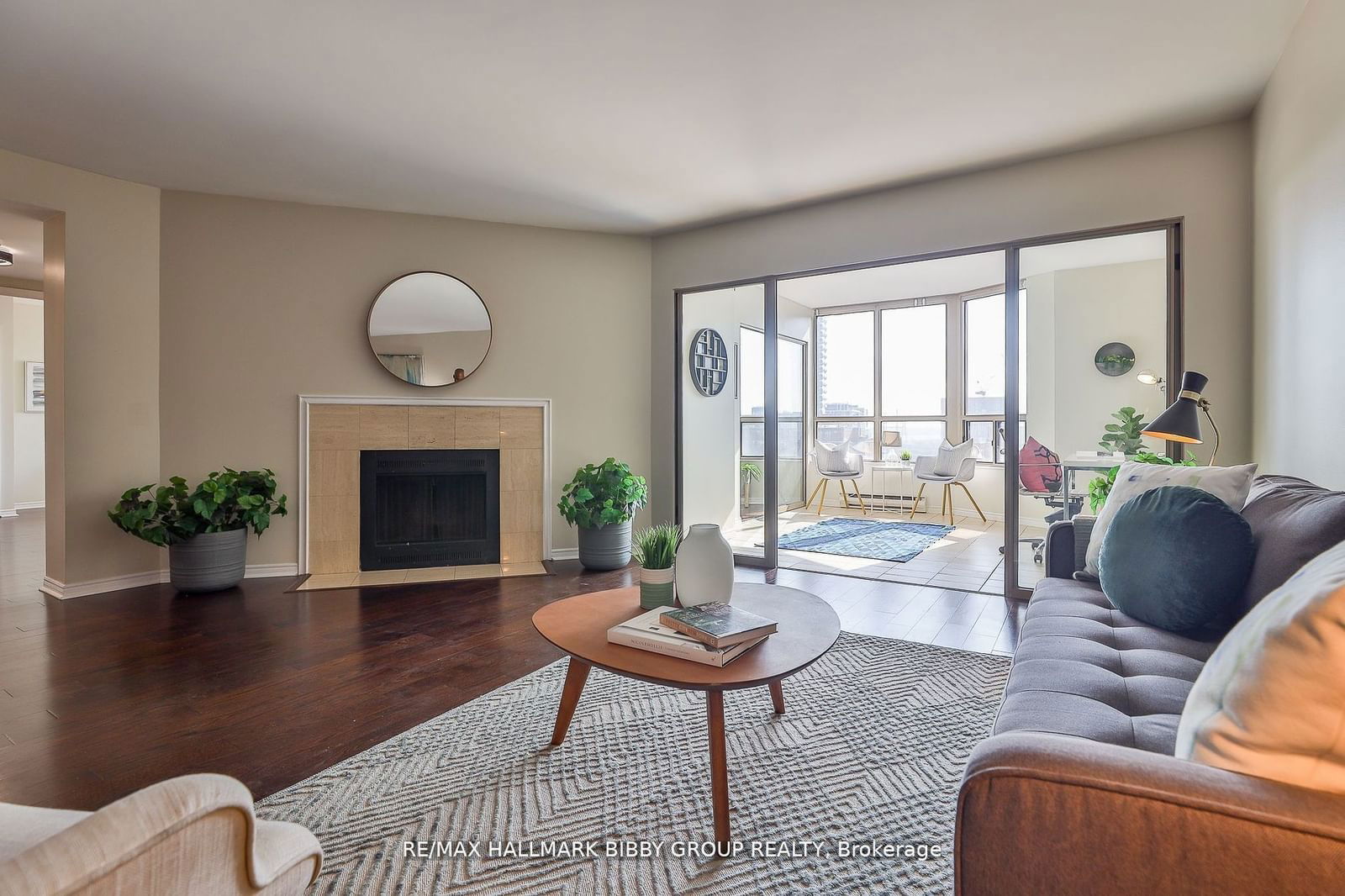 160 Frederick St, unit 803 for sale - image #4