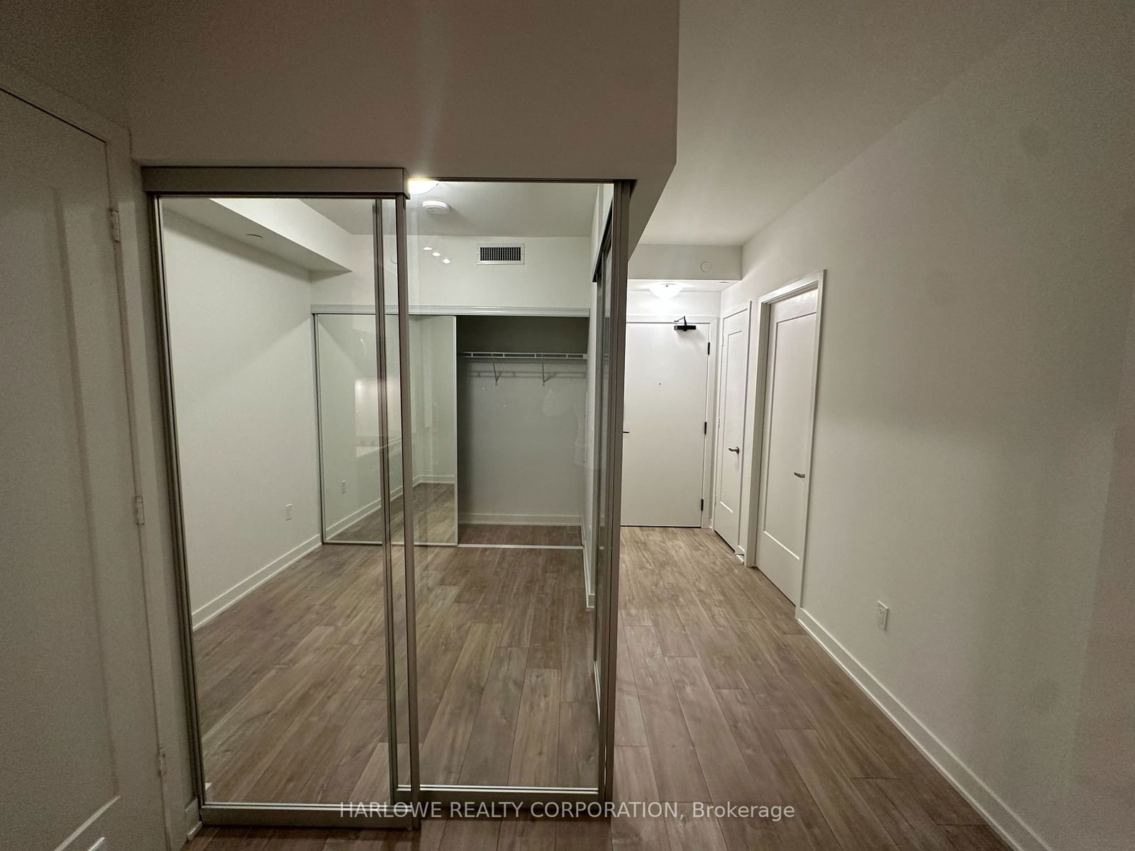 70 Princess St, unit 1411 E for rent - image #8