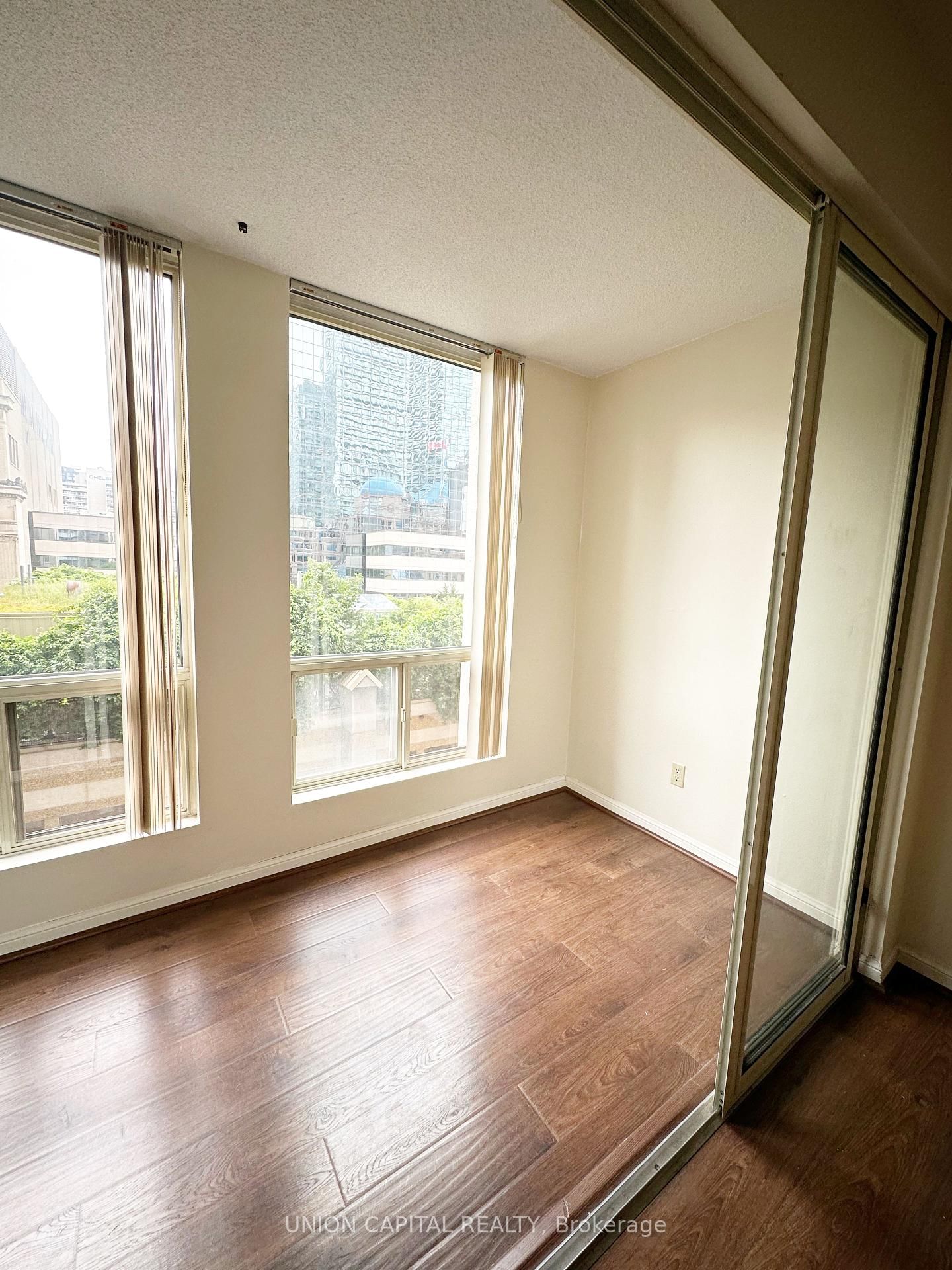 25 Grenville St, unit 705 for sale - image #7