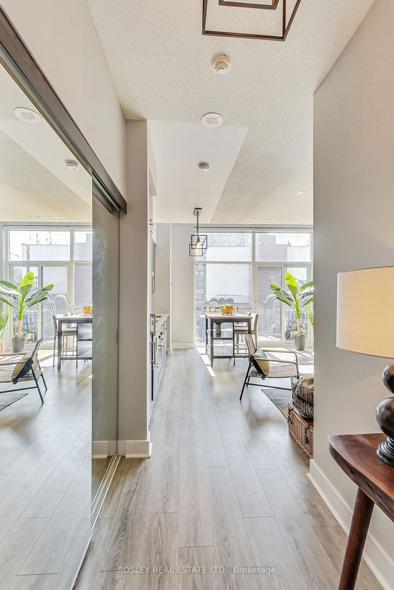 352 Front St W, unit 209 for sale - image #1