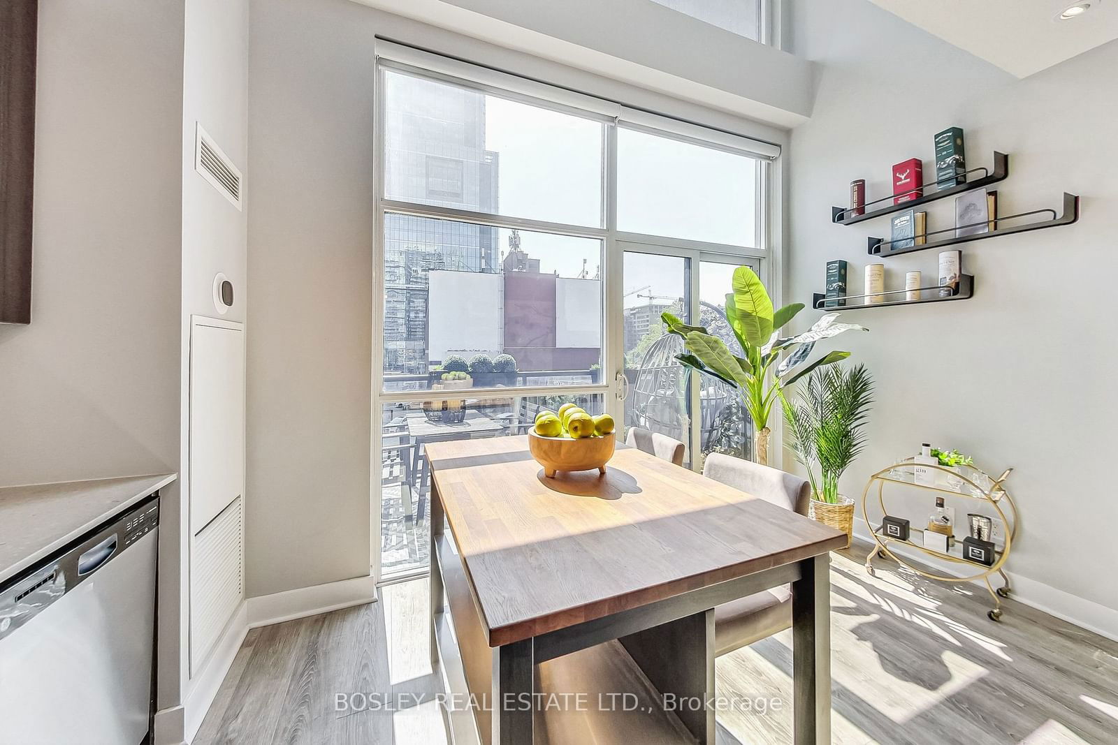 352 Front St W, unit 209 for sale - image #11