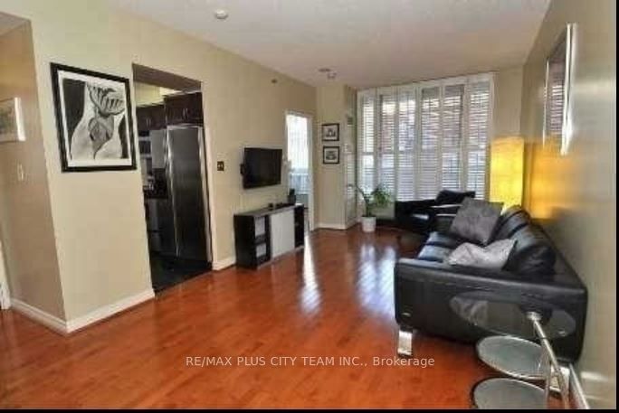 43 Eglinton Ave E, unit 205 for rent - image #2