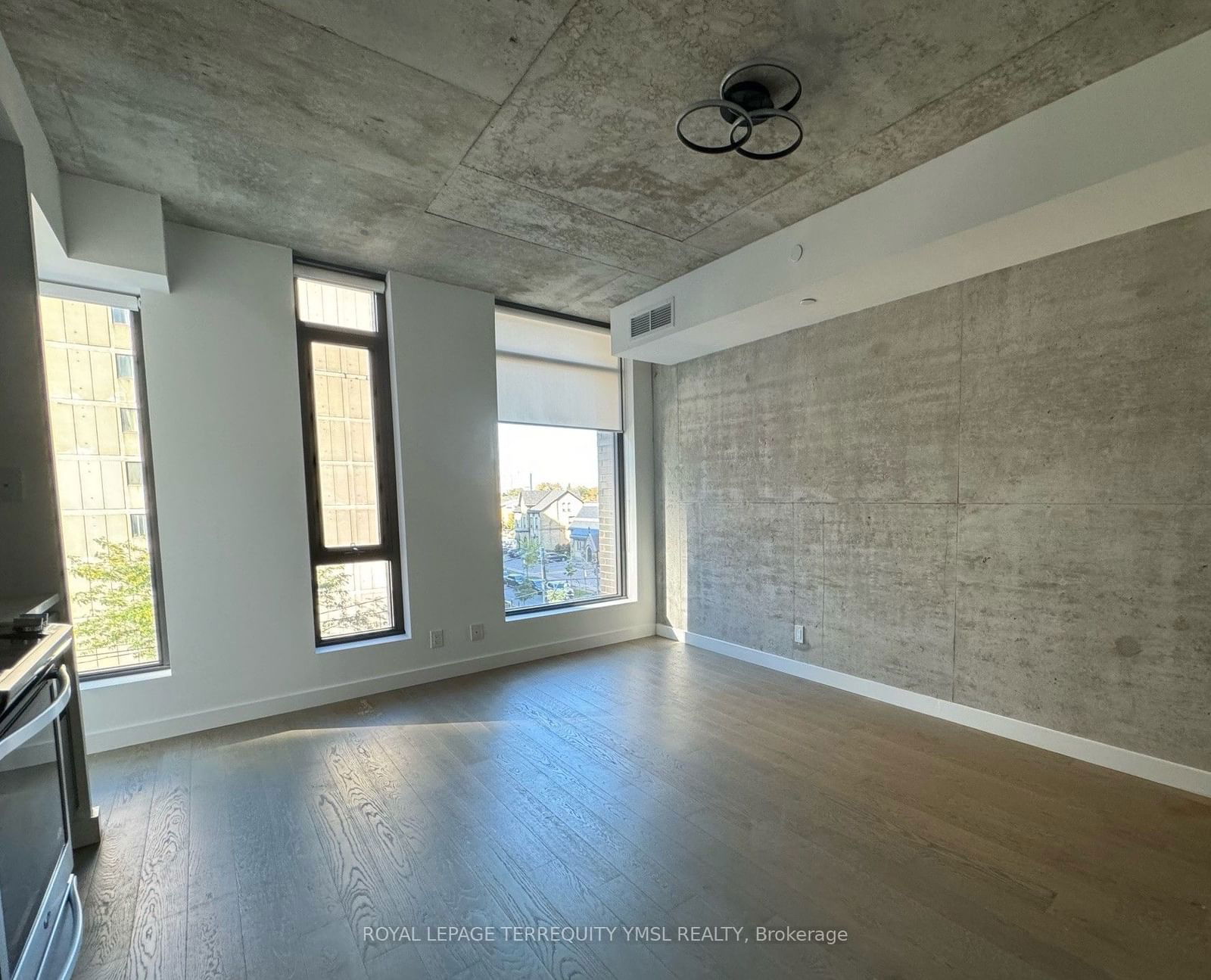 111 Bathurst St, unit 302 for rent