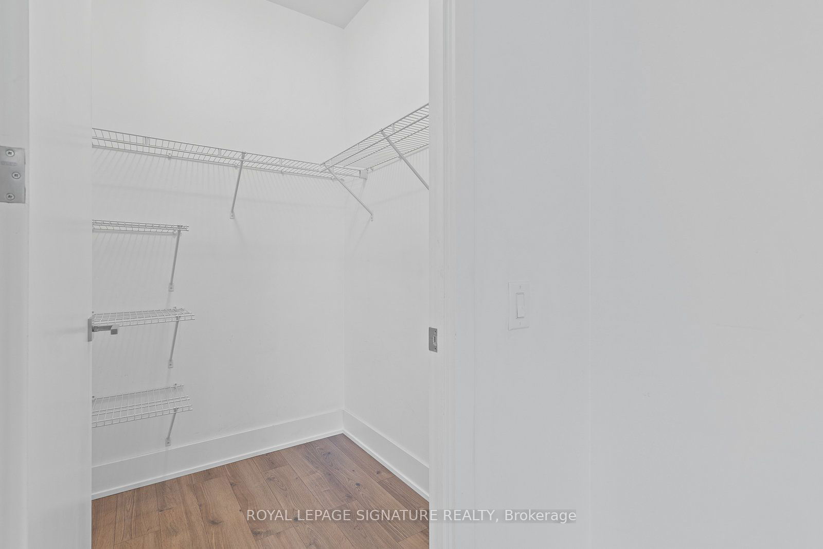 111 St Clair Ave W, unit 501 for rent - image #10