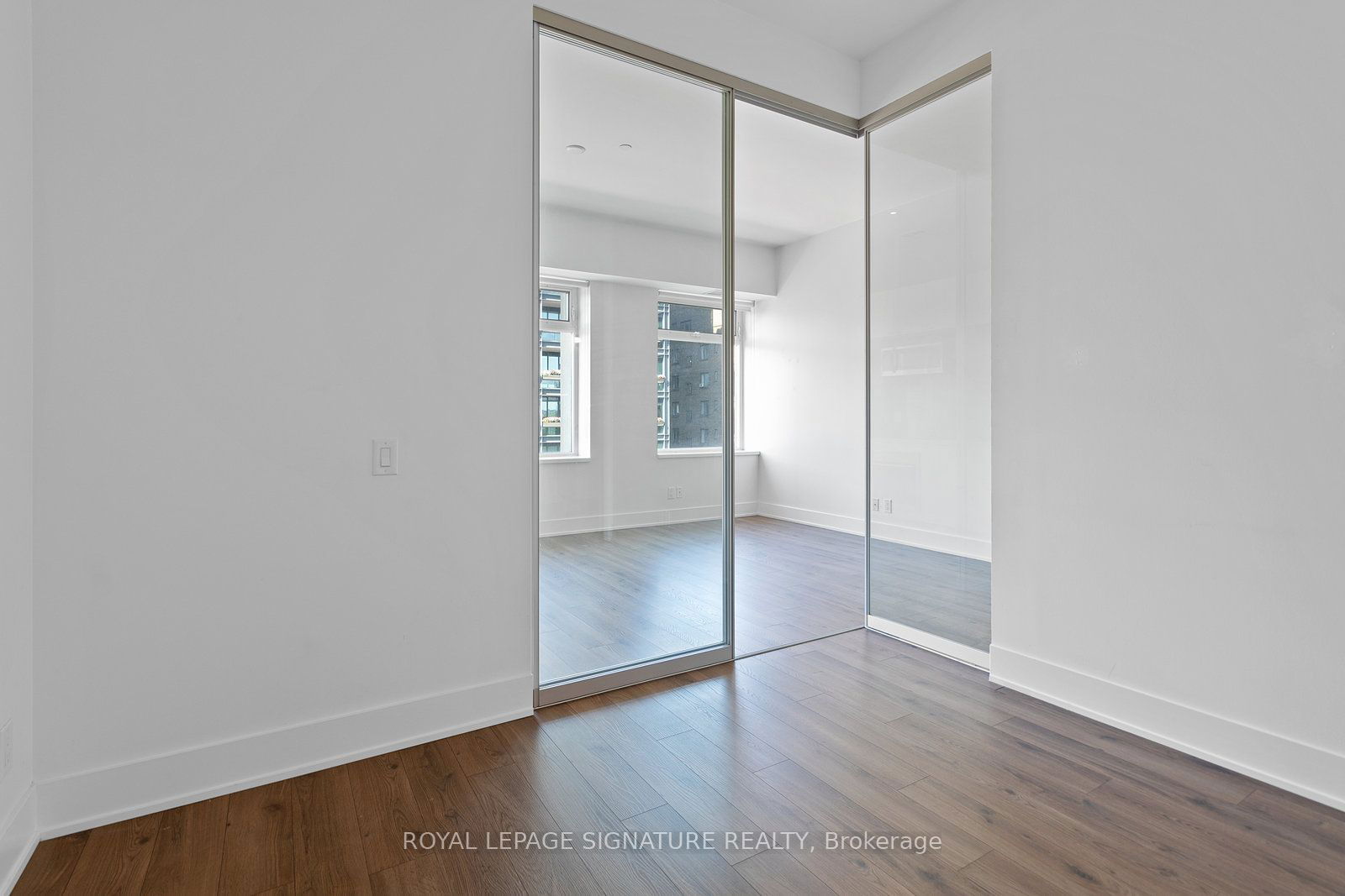 111 St Clair Ave W, unit 501 for rent - image #11