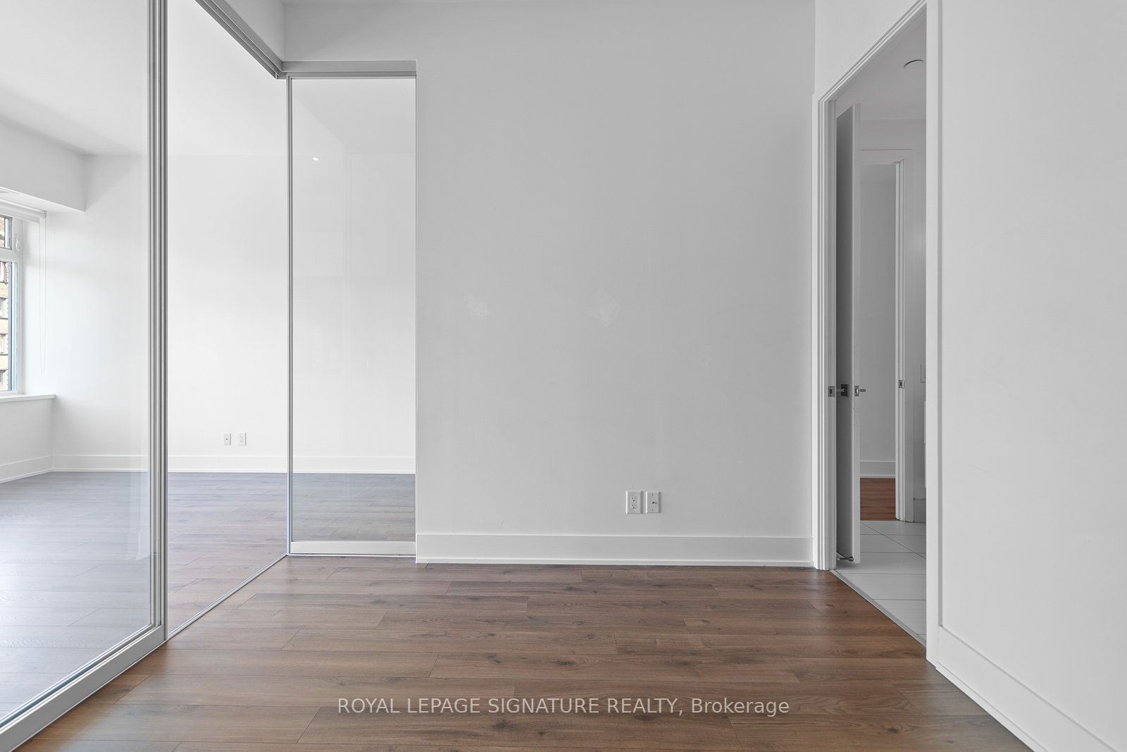 111 St Clair Ave W, unit 501 for rent - image #12