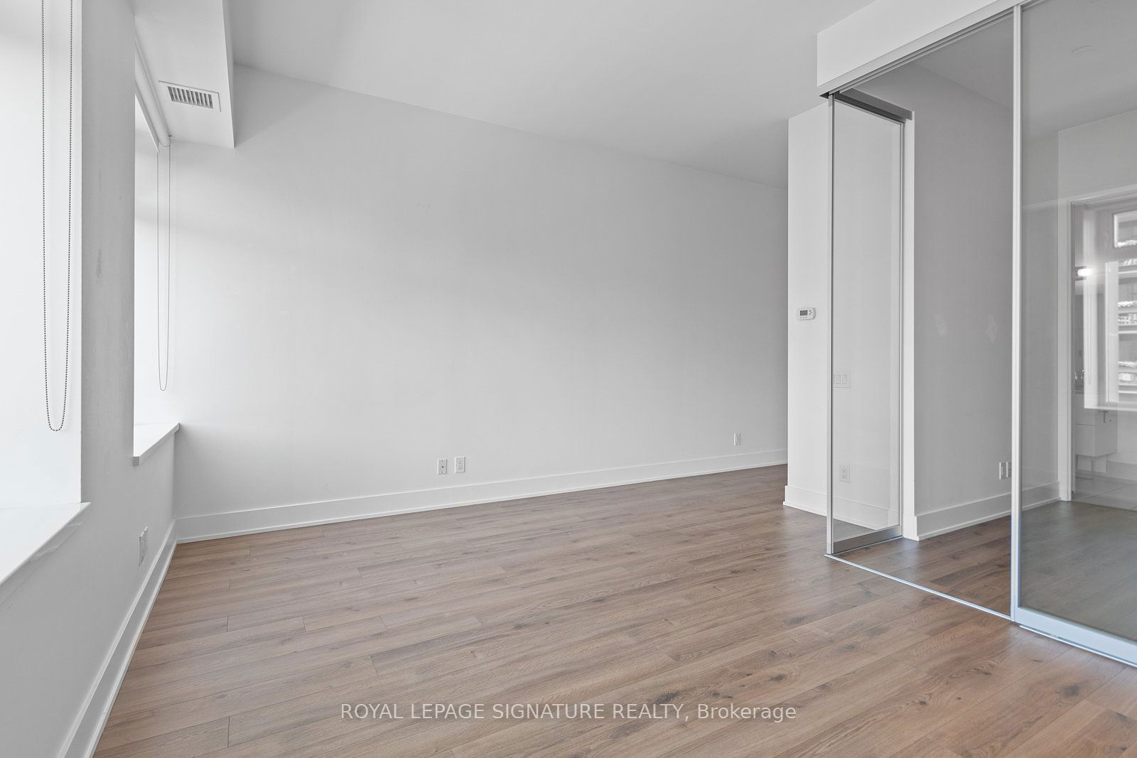 111 St Clair Ave W, unit 501 for rent - image #17