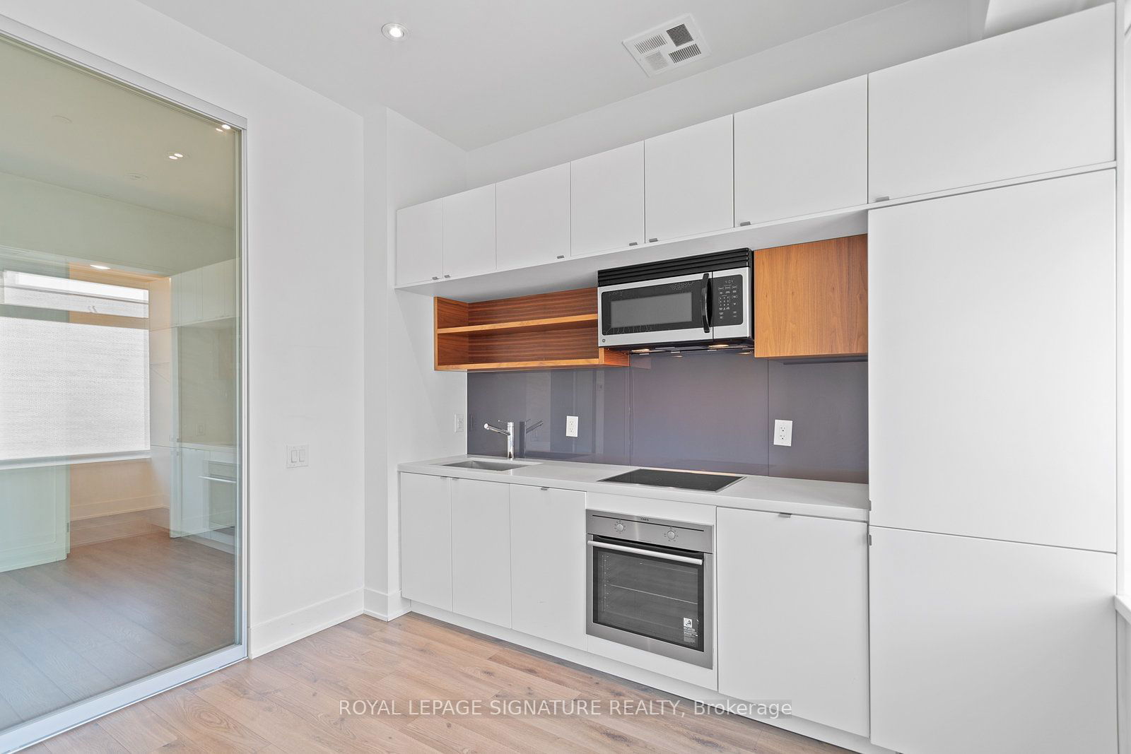 111 St Clair Ave W, unit 501 for rent - image #21