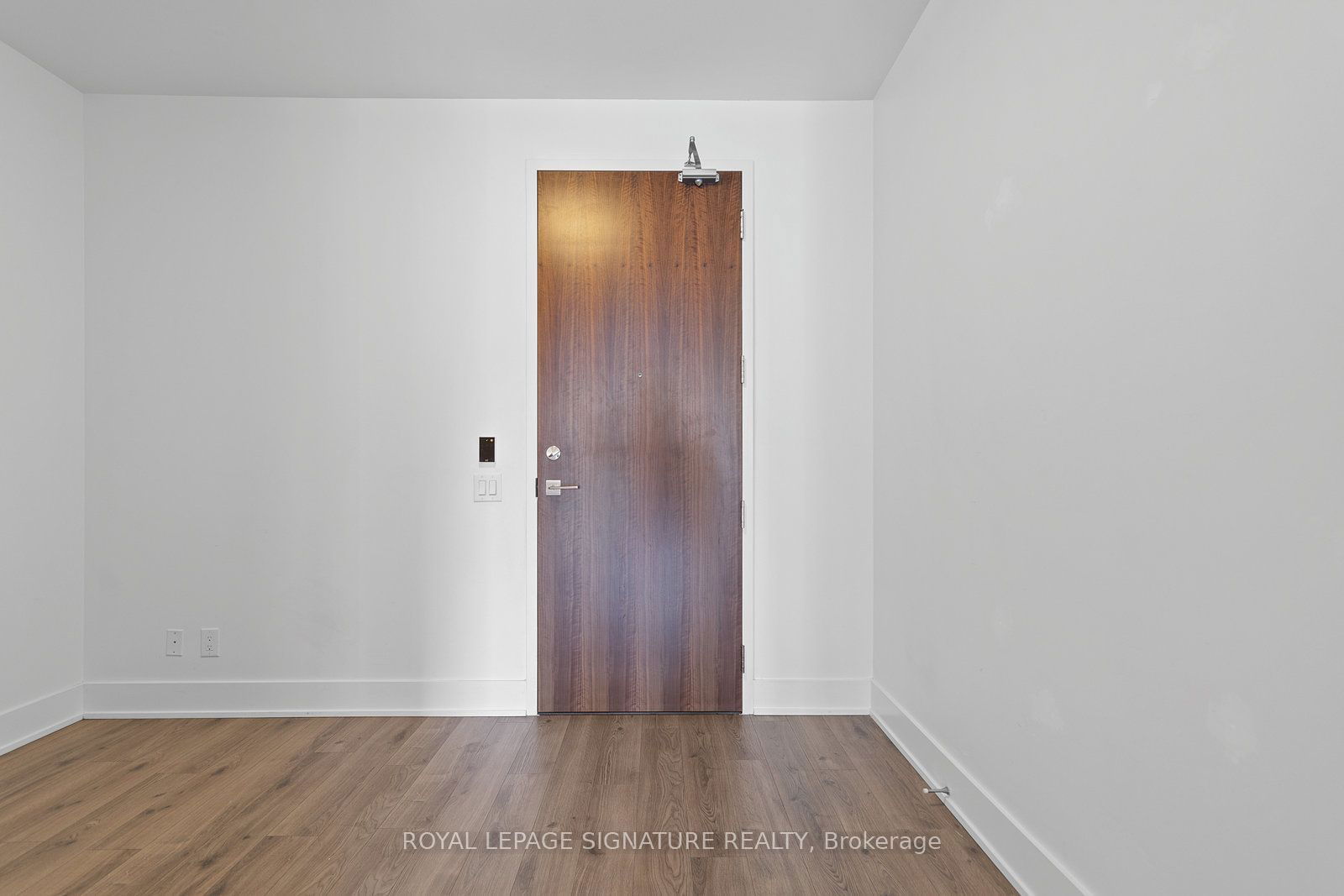 111 St Clair Ave W, unit 501 for rent - image #3