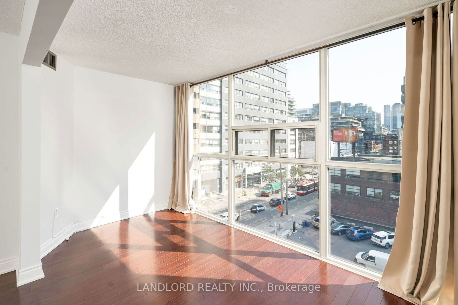 705 King St W, unit 603 for sale - image #12