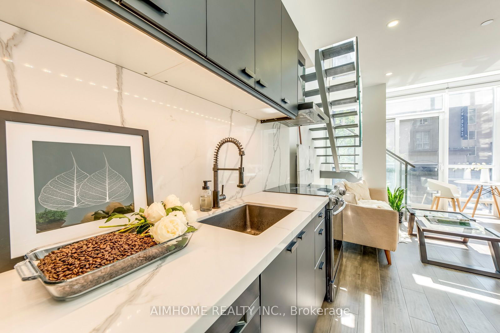 1 Scott St, unit 209 for sale - image #7