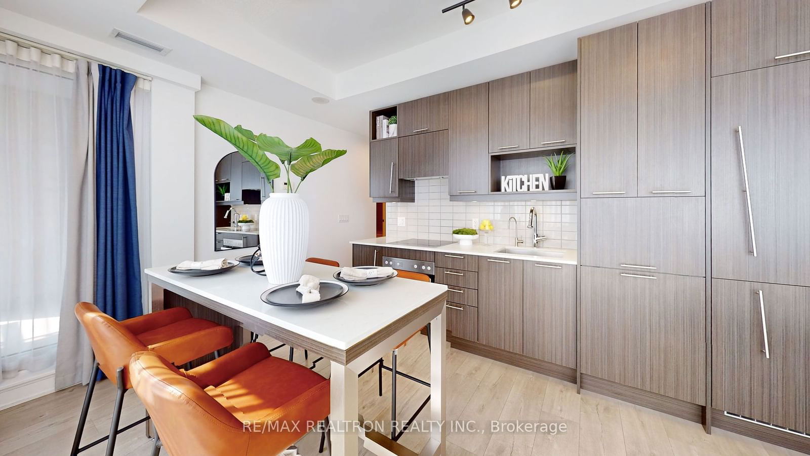 30 Nelson St, unit 1004 for sale - image #3