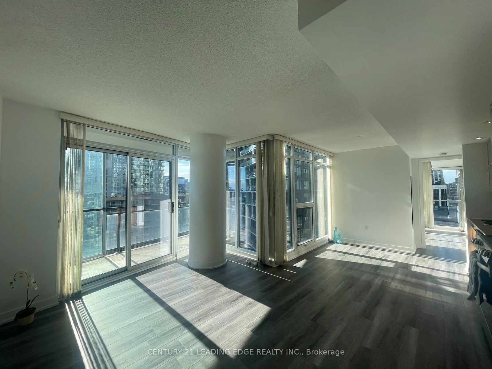 8 TELEGRAM Mews, unit 1109 for rent